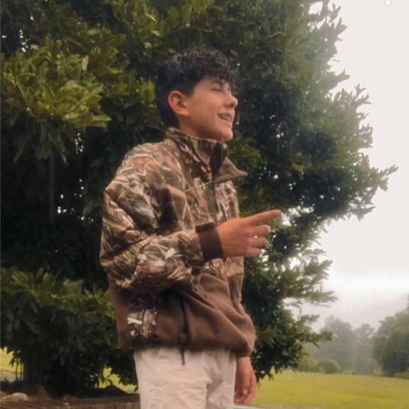 Meet your Posher, Adan - Picture 1 of 1